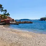Jolie Maison Proche *